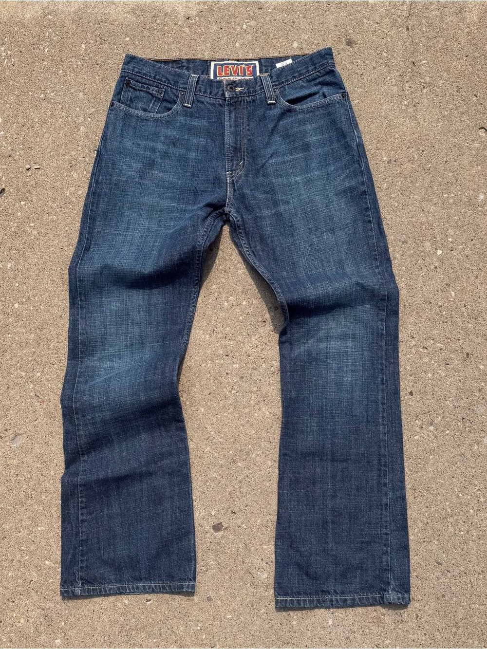 Vintage Y2K Levi’s 527 bootcut low cut whiskers dark wash